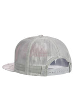 Load image into Gallery viewer, Solid Front Nylon Camo 7 Panel Flat Trucker Hat