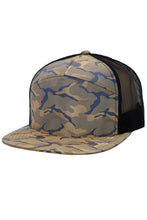 Load image into Gallery viewer, Camouflage Polyester Fabric 7 Panel Flat Bill Trucker Hat