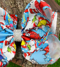 Load image into Gallery viewer, 1,2 CHARACTER PRINTED DOUBLE LAYER HAIR BOWS. 4PCS/$10.00 BW-DSG-813