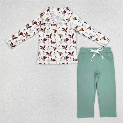 Duck set with green pants