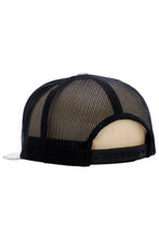 Load image into Gallery viewer, Solid Front Nylon Camo 7 Panel Flat Trucker Hat