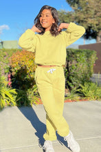Load image into Gallery viewer, GKSS-22-3002B Girl's 2 pc Pant Jog Set