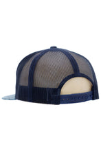 Load image into Gallery viewer, Solid Front Nylon Camo 7 Panel Flat Trucker Hat