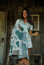 Load image into Gallery viewer, Camo Throw Blanket