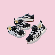 Load image into Gallery viewer, Kid Skater Shoes