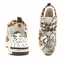 Load image into Gallery viewer, snake/leop shoes