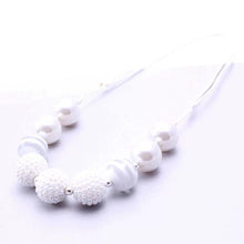 Load image into Gallery viewer, Chunky Bead Half Necklace