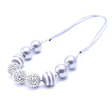 Load image into Gallery viewer, Chunky Bead Half Necklace