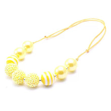 Load image into Gallery viewer, Chunky Bead Half Necklace