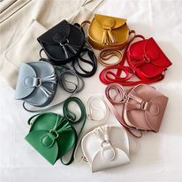 Load image into Gallery viewer, Tassel Purses