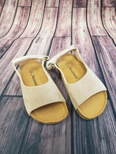 Load image into Gallery viewer, Slide Sandals
