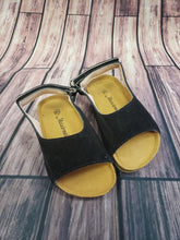 Load image into Gallery viewer, Slide Sandals
