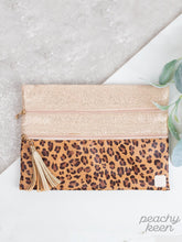 Load image into Gallery viewer, Double Zip Wristlets